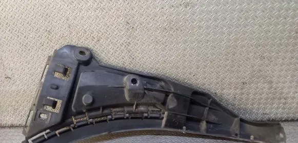 Volvo XC90 Front bumper mounting bracket 08620563