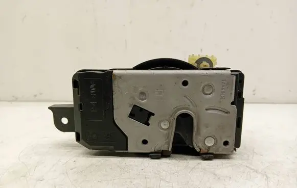 Opel Zafira B Front door lock 13210749