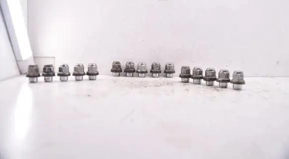 Toyota Yaris Nuts/bolts 