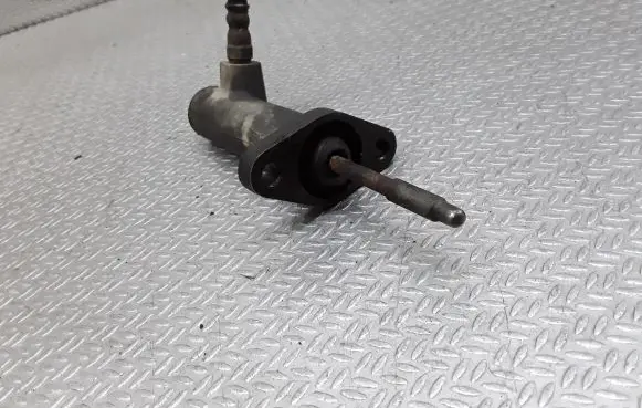 Clutch slave cylinder