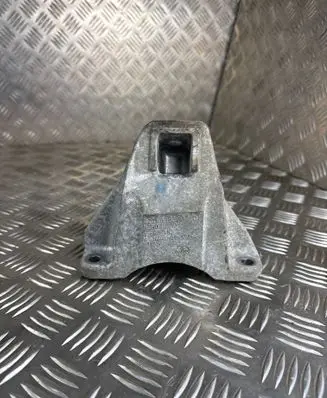 BMW 5 F10 F11 Engine mounting bracket 6793004