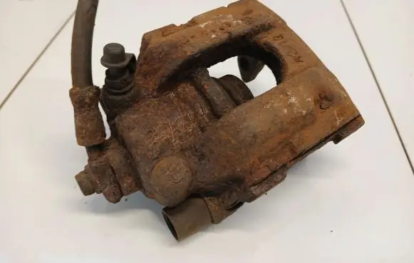 BMW X3 E83 Rear brake caliper