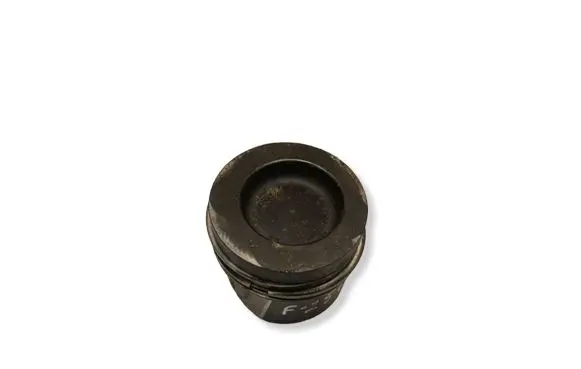 Volkswagen PASSAT B8 Piston 81L155
