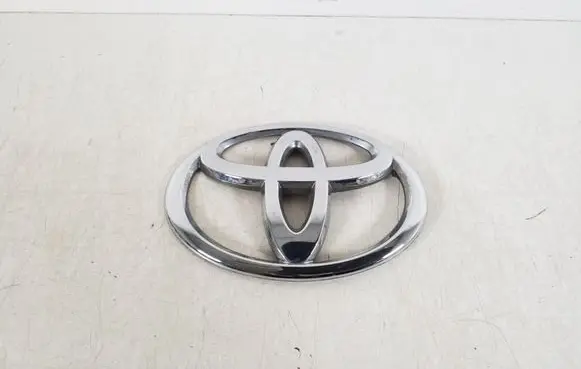 Toyota Auris 150 Manufacturer badge logo/emblem 75312-0D010