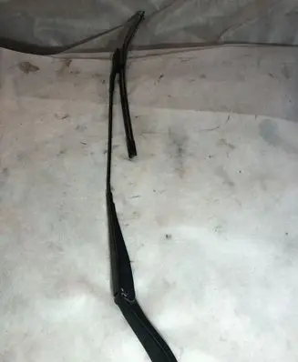 Ford Mondeo MK IV Front wiper blade arm 7S7117526CC