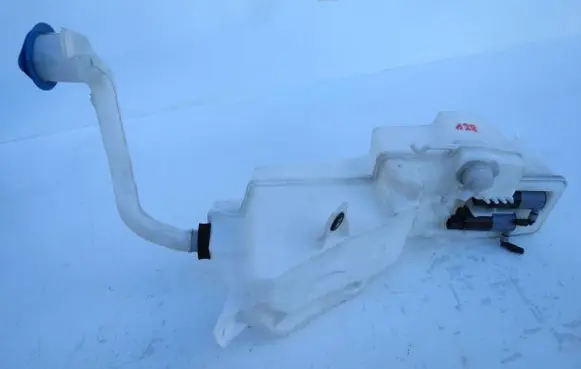 Volvo S90, V90 Windshield washer fluid reservoir/tank 31662428 31662426