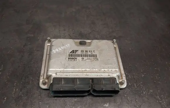 Volkswagen Sharan Engine control unit/module 038906019FC 0281010751
