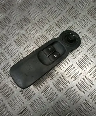 Renault Modus Electric window control switch E2898201