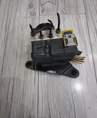 Peugeot 206+ ABS Pump 9675185380