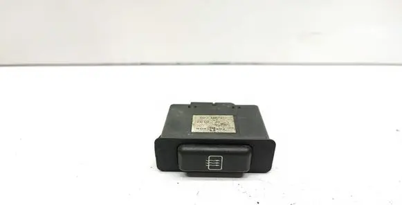 BMW 5 E34 Mirror heating switch 1391749 61311391749