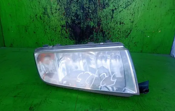 Skoda Fabia Mk1 (6Y) Headlight/headlamp