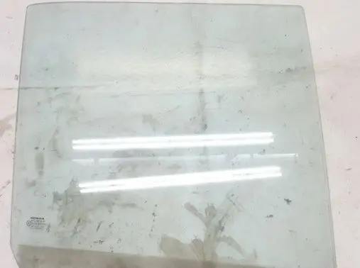 Honda CR-V Rear door window glass
