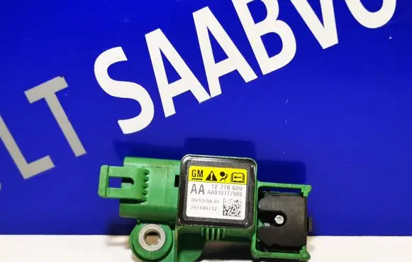 Passenger airbag on/off switch