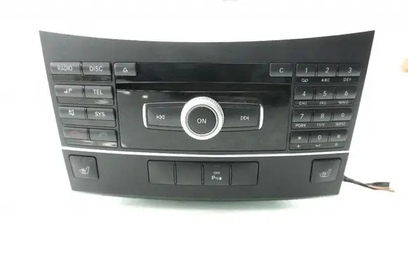 Mercedes-Benz E A207 Radio/CD/DVD/GPS head unit A2129004910