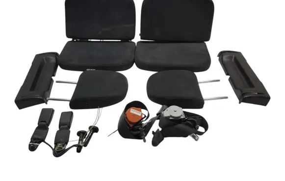 Nissan King Cab, Navara Rear seatbelt 