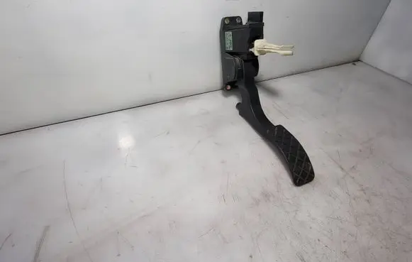 Volkswagen Golf IV Accelerator throttle pedal 1J1721503K 0281002342
