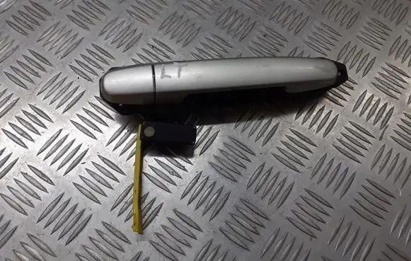 Toyota Avensis T250 Rear door handle trim 