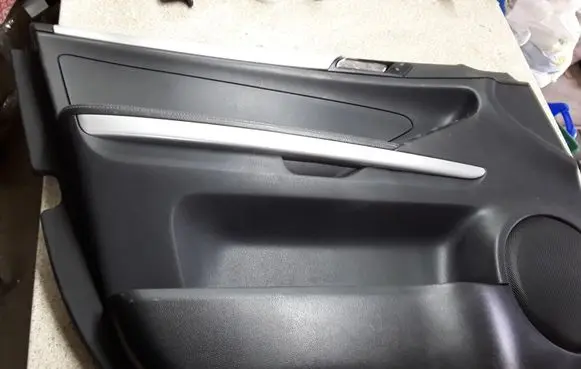 Mercedes-Benz ML W164 Front door card panel trim