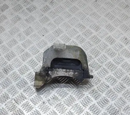 Opel Zafira C Engine mount bracket 210773116