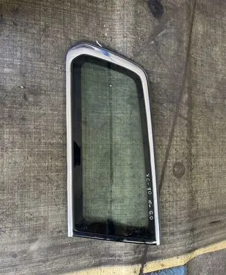 Volvo XC70 Rear side window