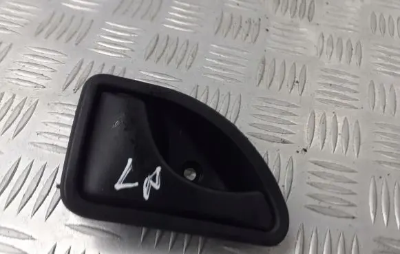 Renault Kangoo I Front door interior handle 8200247802