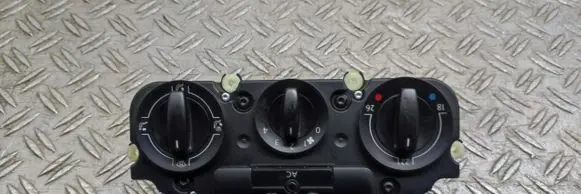 Volkswagen Touran I Air conditioner control unit module 