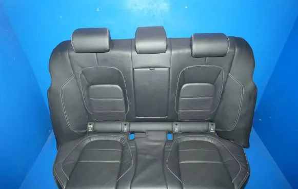 Jaguar XF Second row seats 
