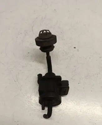 Mercedes-Benz C W203 Vacuum valve A0005450427