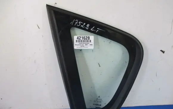 Mitsubishi Colt CZ3 Rear side window