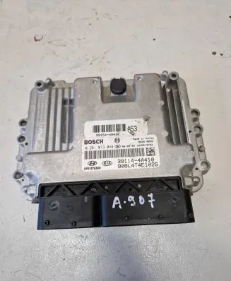 KIA Sorento Engine control unit/module 391544A430 391144A410 0281013048
