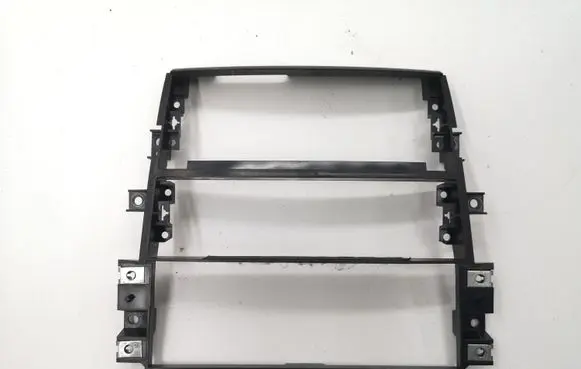 KIA Sorento Radio/GPS head unit trim 