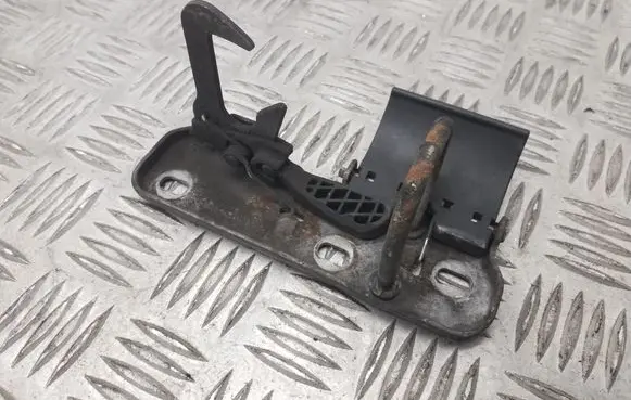 Volkswagen PASSAT B7 Engine bonnet/hood lock/latch loop/hook 3AA823480