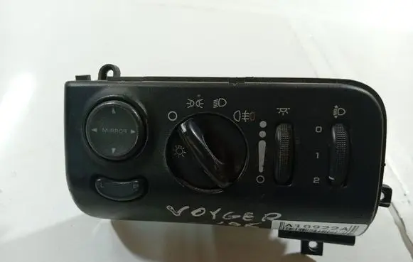 Chrysler Voyager Light switch P04685532