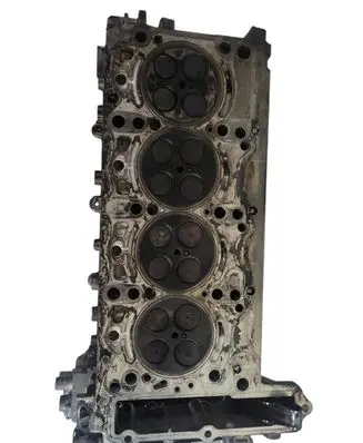 Mercedes-Benz E W212 Engine head A6510150601 A65101506