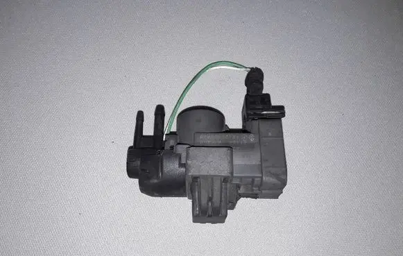 Renault Clio IV Turbo solenoid valve 8200946078