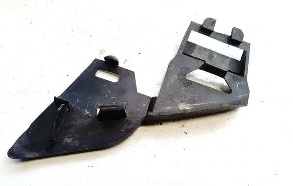 Headlight/headlamp mounting bracket