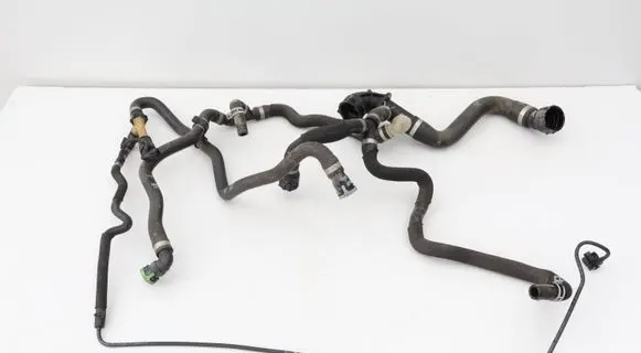 Volvo V40 Cross country Engine coolant pipe/hose 31368051