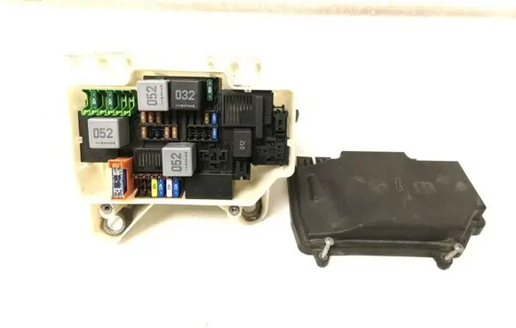 Mercedes-Benz C W205 Fuse module A2229063202