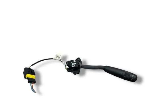 Head unit multimedia control