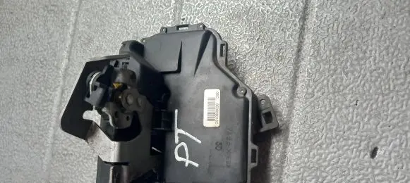 Audi A4 S4 B6 8E 8H Rear door lock