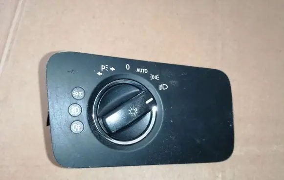 Mercedes-Benz CLS C219 Light switch A2195450704