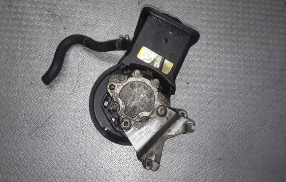 BMW 5 E39 Power steering pump 1095749