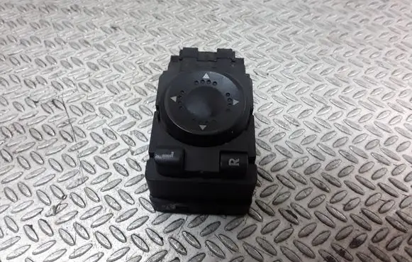 Volkswagen PASSAT B5 Wing mirror switch 3B1959565B