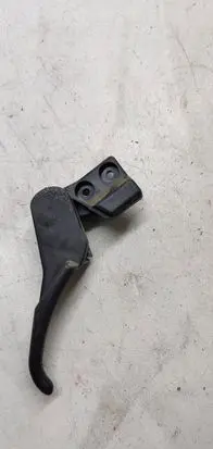 Engine bonnet (hood) release handle
