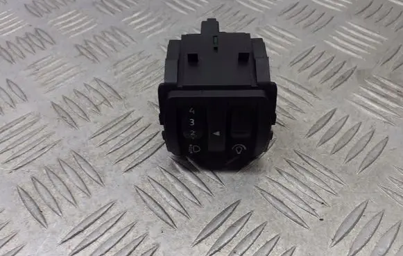 Renault Twingo II Headlight level height control switch 8200095495
