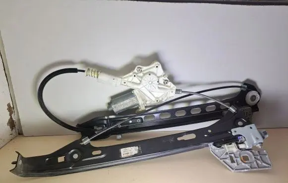 Mercedes-Benz CLS C219 Rear door window regulator with motor A2197300746 0130821433 A2198200542