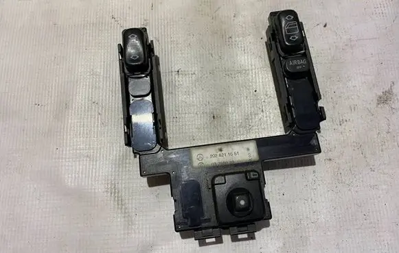 Mercedes-Benz C W202 Electric window control switch 2028211551 A2028211551