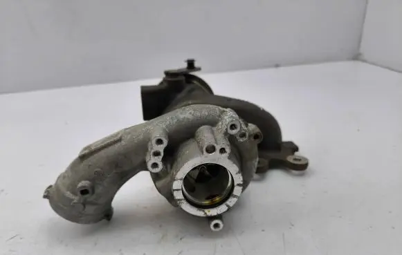Audi Q2 - Turbo 4918001645 05E145701K