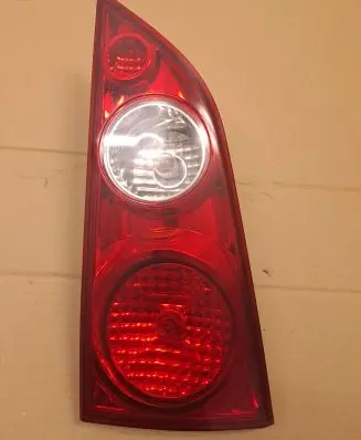 Tailgate rear/tail lights