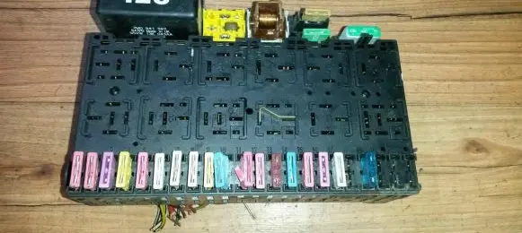 Ford Galaxy Fuse box set 7m0937025d 95vw14a073dc